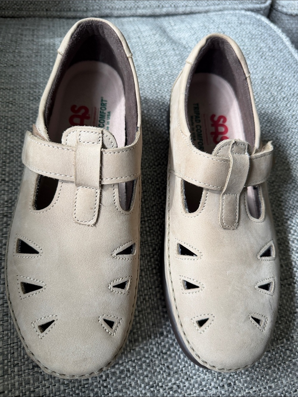 SAS Women’s Roamer T-Strap Comfort
Loafer Orthotic Size 8 medium